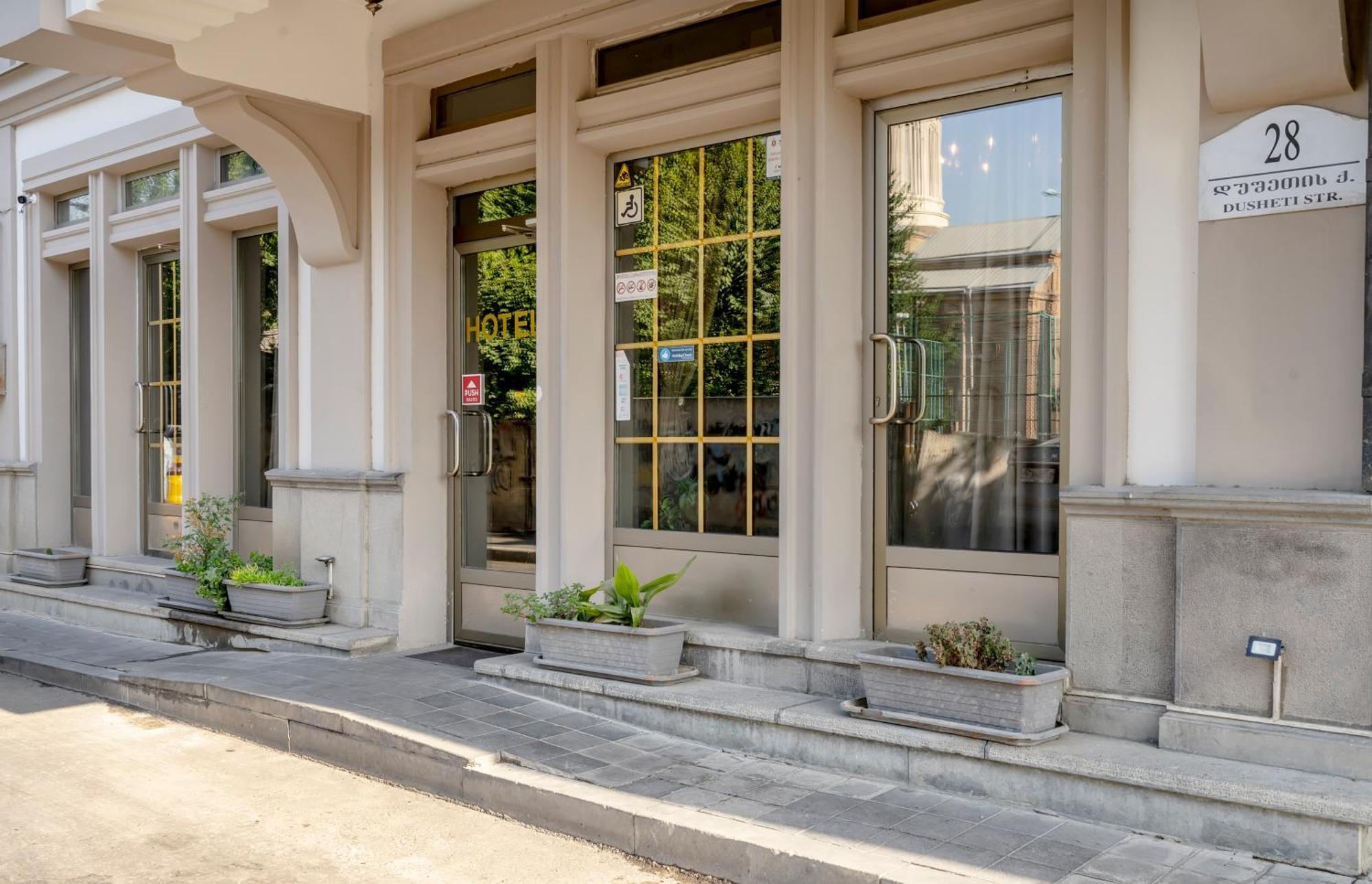 Hotel Piazza Tbilisi ภายนอก รูปภาพ