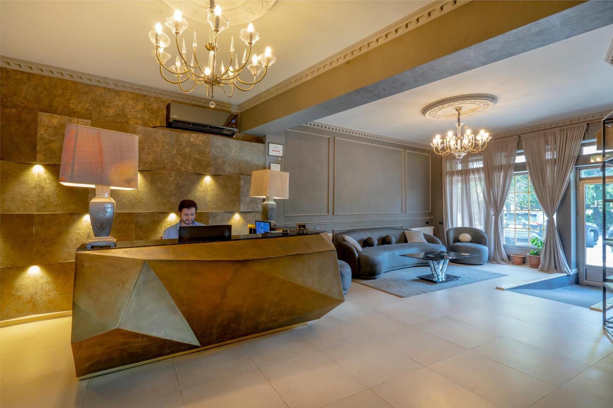 Hotel Piazza Tbilisi ภายนอก รูปภาพ