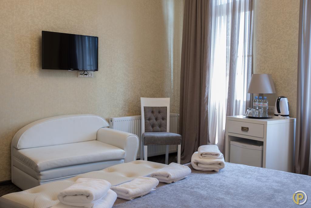 Hotel Piazza Tbilisi ภายนอก รูปภาพ