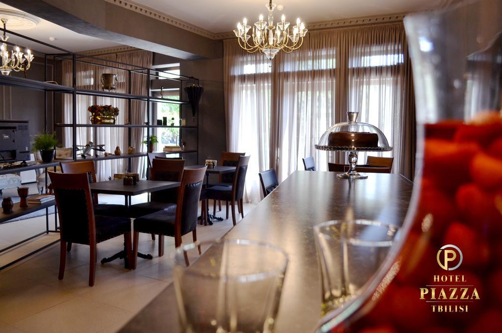 Hotel Piazza Tbilisi ภายนอก รูปภาพ
