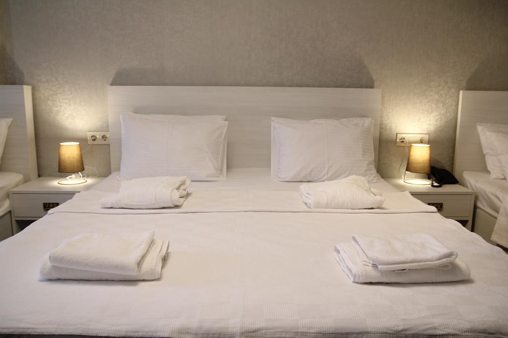 Hotel Piazza Tbilisi ภายนอก รูปภาพ